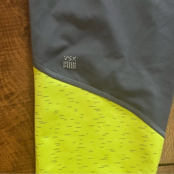 Victoria’s Secret VSX knockout crop leggings women Sz small gray neon pocket - Picture 7 of 8